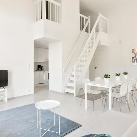 Apartment Kotimaailma - Kaunis Saunallinen Kattohuoneisto 10lle, Espoon Keskustassa