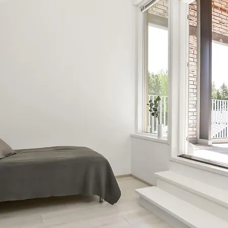 Kotimaailma - Kaunis Saunallinen Kattohuoneisto 10lle, Espoon Keskustassa Apartment Espoo