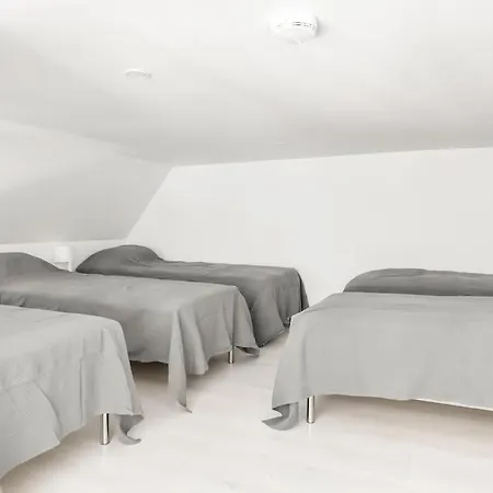 Kotimaailma - Kaunis Saunallinen Kattohuoneisto 10lle, Espoon Keskustassa *